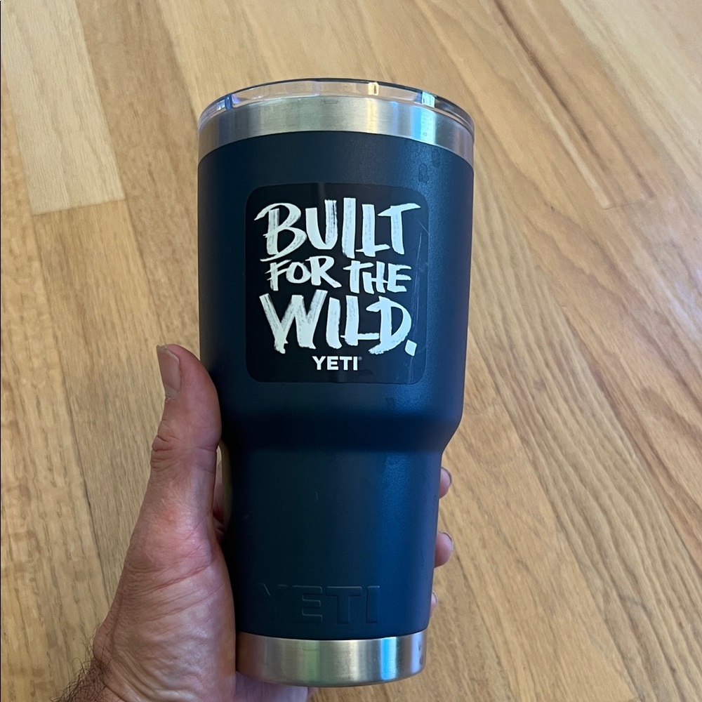 $45 YETI Dark Blue Tumbler with Clear Lid Mag Slide Like New GUC ❤️